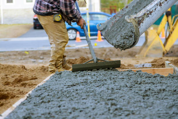 Best Custom Concrete Contractor  in Barstow, CA